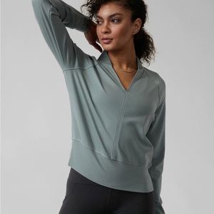 Athleta Eastbound Sweatshirt in a soft green/grey color size: M